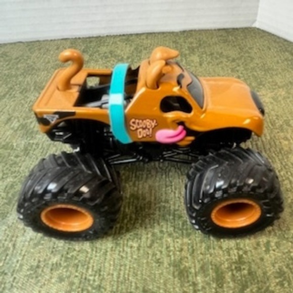 Lot of 7 Monster Jam and Blaze and the Monster Machines toy trucks - Picture 3 of 15